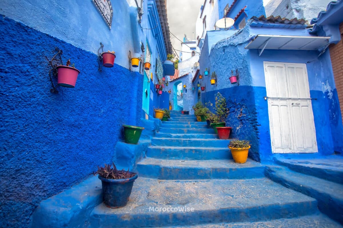 Outa el Hammam Square: The Lively Heart and Social Hub of Chefchaouen